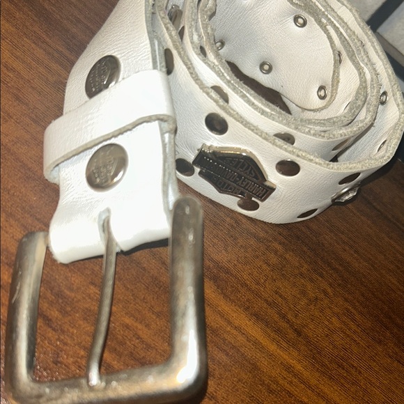 Harley-Davidson White Belt with Silver Accents - Picture 13 of 17
